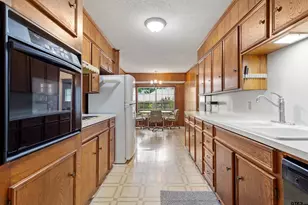 4805 Picadilly Pl, Tyler, TX 75703 - Photo 6