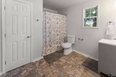 1408 E Lake Drive, Gladewater, TX 75647 - Photo 36