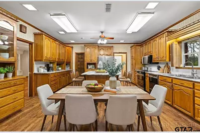 450 W Johnson, Tatum, TX 75691 - Photo 4