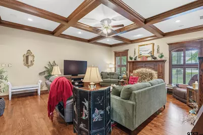 1101 Garden Park Cir, Tyler, TX 75703 - Photo 2