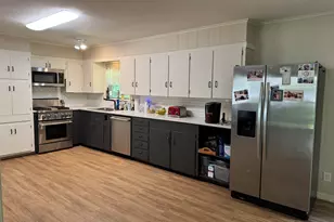 2938 Dinah Ln, Tyler, TX 75701 - Photo 2