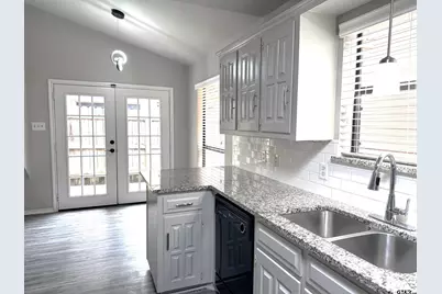 5911 Hollytree Drive, Tyler, TX 75703 - Photo 14