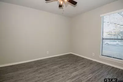 5911 Hollytree Drive, Tyler, TX 75703 - Photo 8