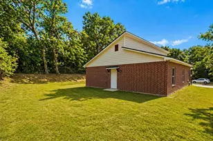 1410 W Connally St, Tyler, TX 75701 - Photo 4