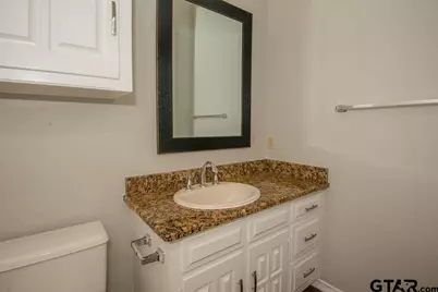 5903 Hollytree, Tyler, TX 75703 - Photo 24