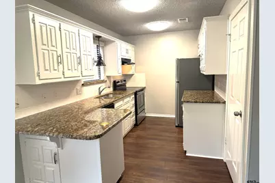 5903 Hollytree, Tyler, TX 75703 - Photo 10
