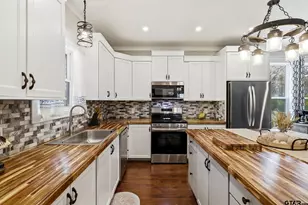 405 W Camp St, Jefferson, TX 75657 - Photo 6