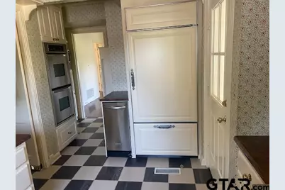 114 E Second, Tyler, TX 75701 - Photo 12