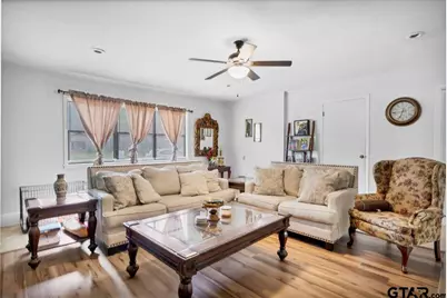 2631 Amy Ln, Tyler, TX 75701 - Photo 6