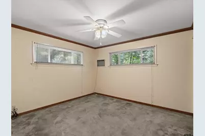 216 Hickory St, Gladewater, TX 75647 - Photo 12