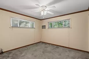 216 Hickory St, Gladewater, TX 75647 - Photo 12