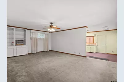 216 Hickory St, Gladewater, TX 75647 - Photo 6