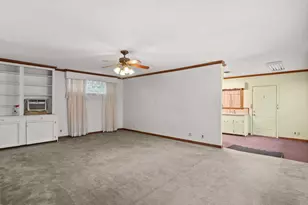 216 Hickory St, Gladewater, TX 75647 - Photo 6