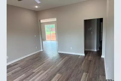 124 Pecan Dr, Bullard, TX 75757 - Photo 2