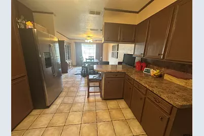 902 Pine Cove, Jacksonville, TX 75766 - Photo 10