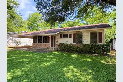 1048 Edgewood, Jacksonville, TX 75766 - Photo 2