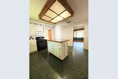 1048 Edgewood, Jacksonville, TX 75766 - Photo 6