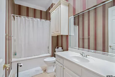 2426 Homestead Lane, Tyler, TX 75701 - Photo 10