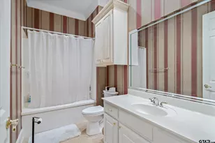 2426 Homestead Ln, Tyler, TX 75701 - Photo 10