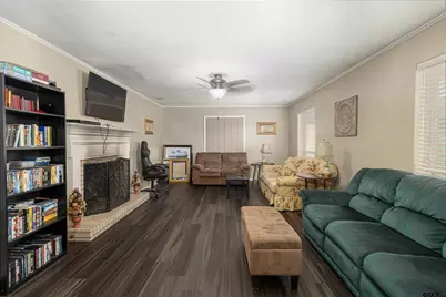 1007 Canada St, Jacksonville, TX 75766 - Photo 8