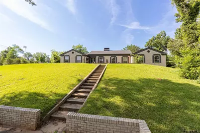 1007 Canada St, Jacksonville, TX 75766 - Photo 4