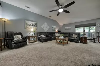 15540 Brittain Ct, Lindale, TX 75771 - Photo 4
