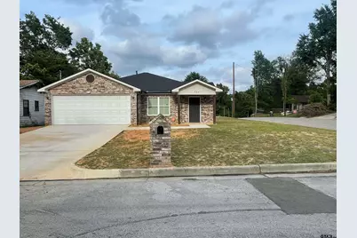 926 S Academy Ave, Tyler, TX 75701 - Photo 1