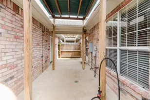 1928 Hollylake Cir, Tyler, TX 75703 - Photo 18