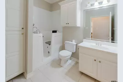 1928 Hollylake Cir, Tyler, TX 75703 - Photo 14