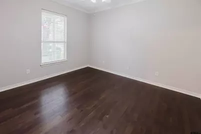 1928 Hollylake Cir, Tyler, TX 75703 - Photo 4