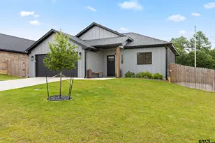 17322 Crossing Cir, Lindale, TX 75771 - Photo 2