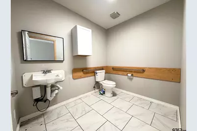 1721 N Edwards Ave., Mt Pleasant, TX 75455 - Photo 8