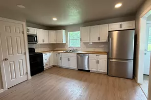 704 Lillian St, Wills Point, TX 75169 - Photo 6