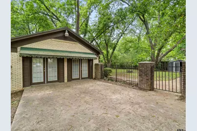202 E College Street, Big Sandy, TX 75755 - Photo 16