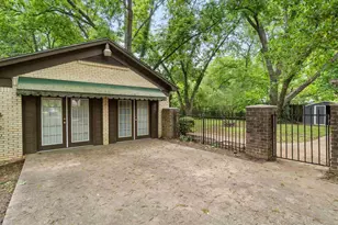 202 E College St, Big Sandy, TX 75755 - Photo 16