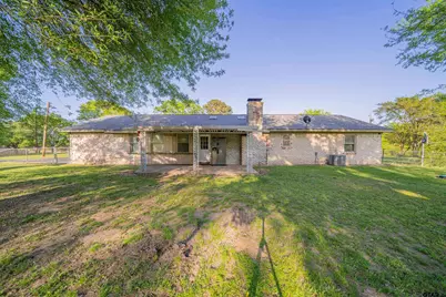 1129 Garden Dr, Longview, TX 75603 - Photo 18
