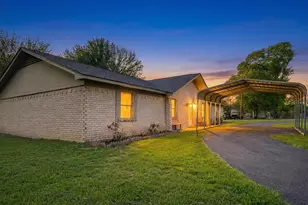 1129 Garden Dr, Longview, TX 75603 - Photo 1