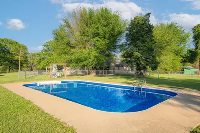 1129 Garden Dr, Longview, TX 75603 - Photo 22