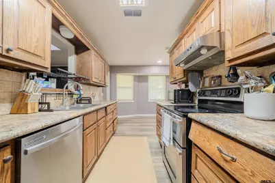 1129 Garden Dr, Longview, TX 75603 - Photo 6