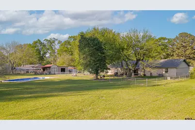1129 Garden Dr, Longview, TX 75603 - Photo 20