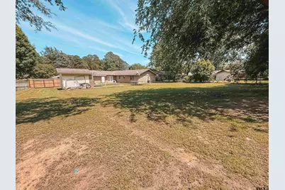 306 Kent Drive, Pittsburg, TX 75686 - Photo 2