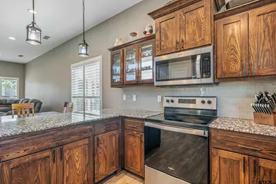15447 Anna Ln, Lindale, TX 75771 - Photo 8