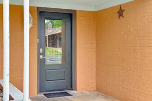 526 N Broad St, Chandler, TX 75758 - Photo 2