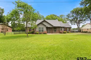 207 Senter Ave, Whitehouse, TX 75791 - Photo 2