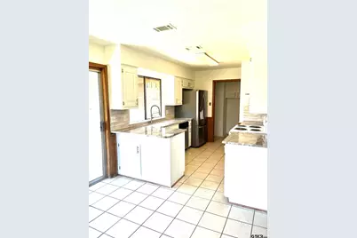 433 Top Hill Dr, Tyler, TX 75703 - Photo 16