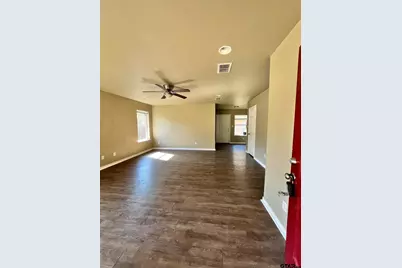 105 Beulah St Unit B, Troup, TX 75789 - Photo 8