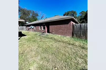105 Beulah St Unit B, Troup, TX 75789 - Photo 4