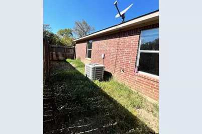 105 Beulah St Unit B, Troup, TX 75789 - Photo 24