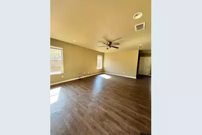105 Beulah St Unit B, Troup, TX 75789 - Photo 6