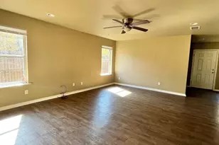 105 Beulah St Unit B, Troup, TX 75789 - Photo 6